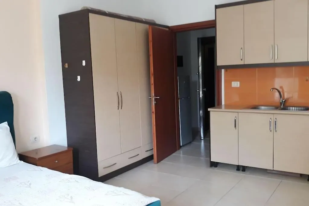 Studio Beach Apartment In Center Sarandë Albania